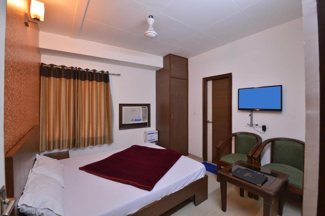 Hotel Pride Chandīgarh Kamer foto